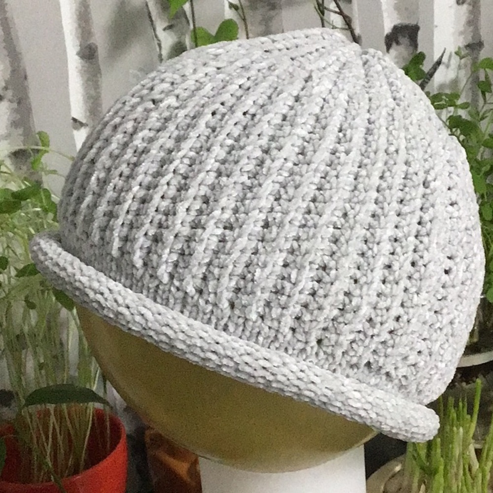 Stylish Gray Knit Women's Hat